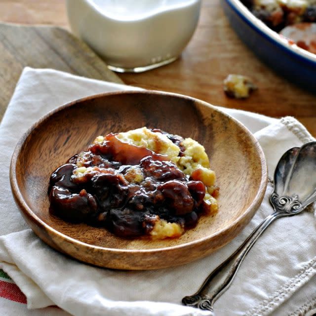 Easy Cherry Cobbler