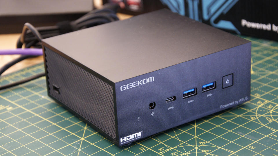 Geekom AS 5 Mini PC