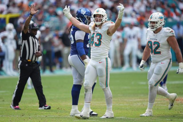 Jeff Wilson Jr. Reacts to Career Day vs. the Carolina Panthers