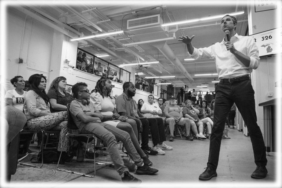 Beto O'Rourke speaks at a town hall at the Ferris Wheel in downtown Flint, Mich. on July 24, 2019. (Photo: Kathryn Ziesig/The Flint Journal/MLive.com via AP; digitally enhanced by Yahoo News)