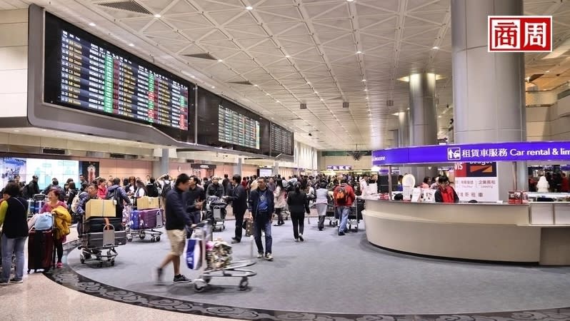 全球航空旅遊重啟，加上日圓續貶，讓飛日本機票價格狂漲了三成。 (來源：Dreamstime)   
