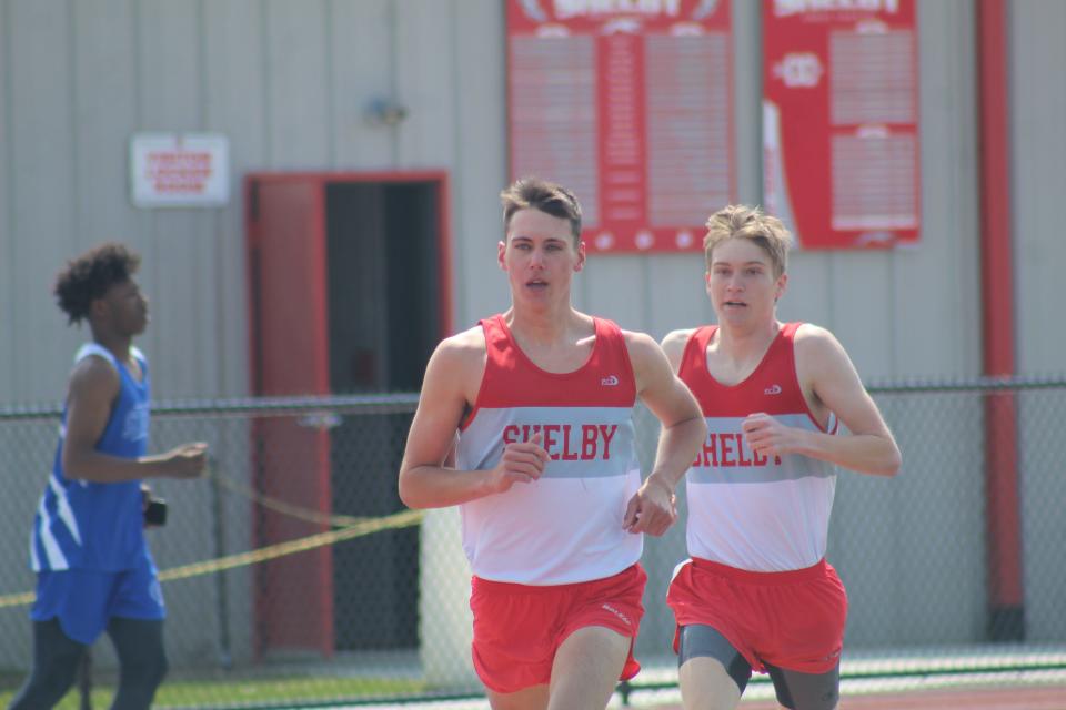 Shelby's Huck Finnegan (left) and Marshall Moore (right) finished 1-2 in the 1600 meters.