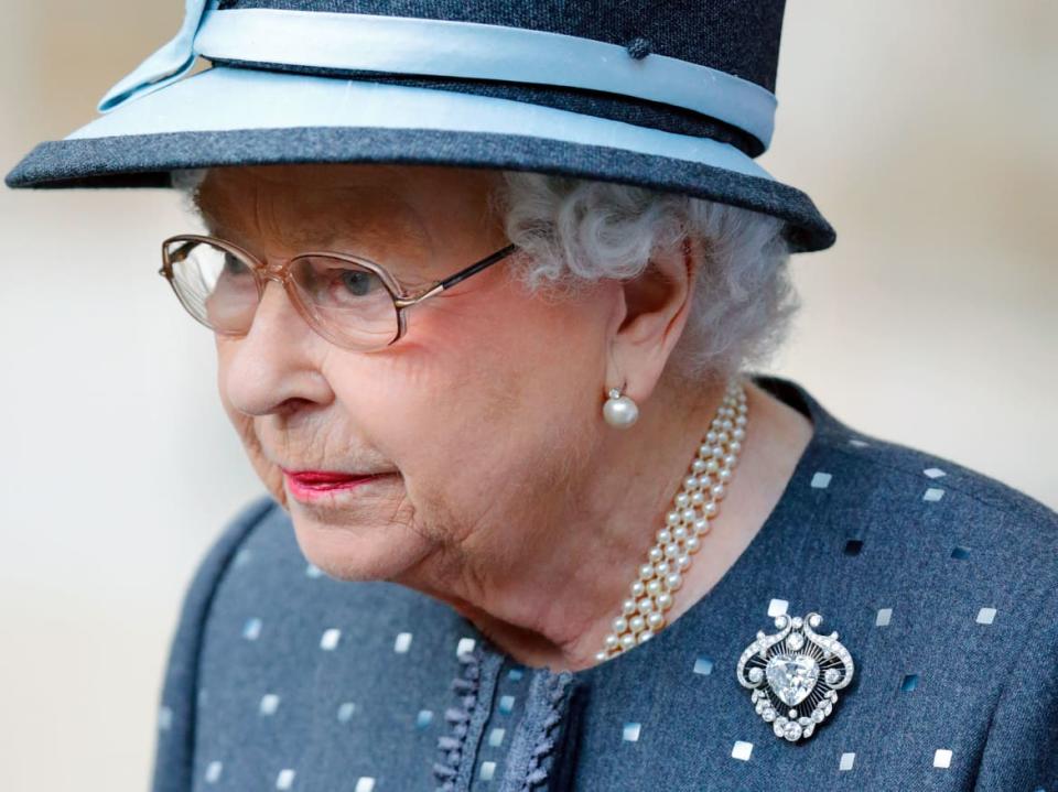 <div class="inline-image__title">1466423944</div> <div class="inline-image__caption"><p>Queen Elizabeth II wearing her Cullinan V diamond brooch. The Cullinan V is an 18.8 carat heart-shaped diamond, cut from the The Cullinan Diamond.</p></div> <div class="inline-image__credit">Max Mumby/Indigo/Getty Images</div>