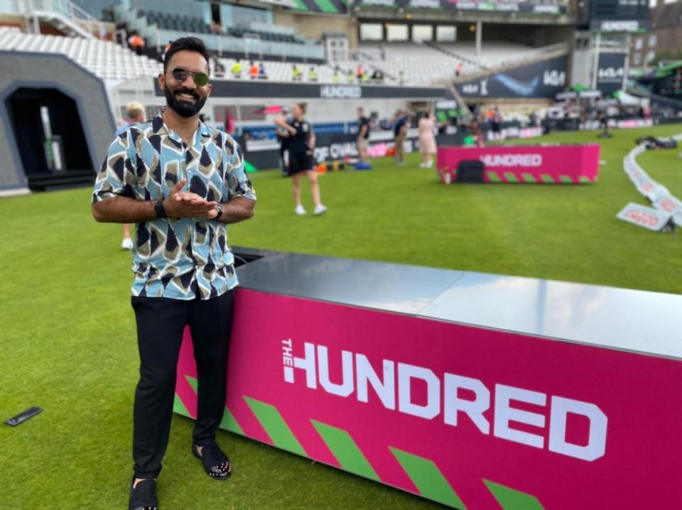 Dinesh Karthik Michael Holding