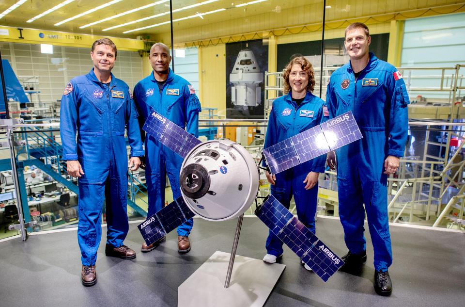 Die Crew-Mitglieder der Artemis 2-Mission der US-Raumfahrtbehörde Nasa, Reid Wiseman (l-r), Victor Glover, Christina Koch und Jeremy Hansen. (Bild: Hauke-Christian Dittrich/dpa)