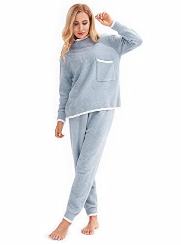 4) Femofit Middle Collar Fleece Pajamas