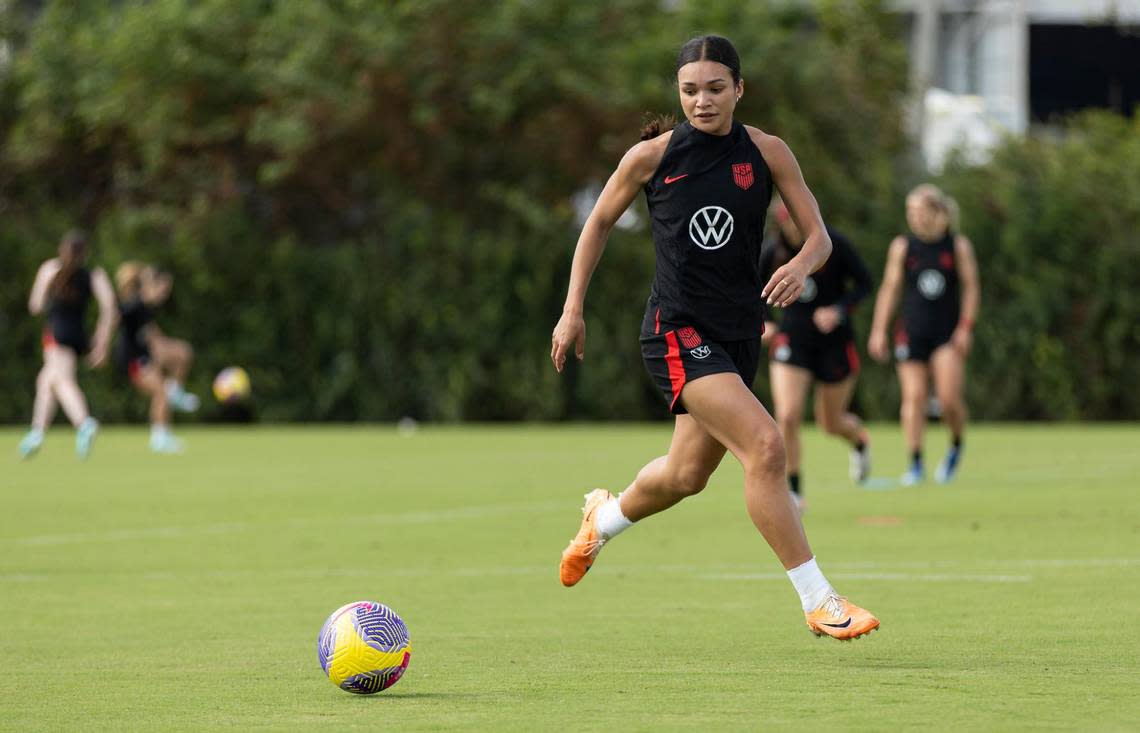 United States forward Sophia Smith (11) runs drills during team practice at the Florida Blue Training Center on Tuesday, Nov. 28, 2023, in Fort Lauderdale, Fla.