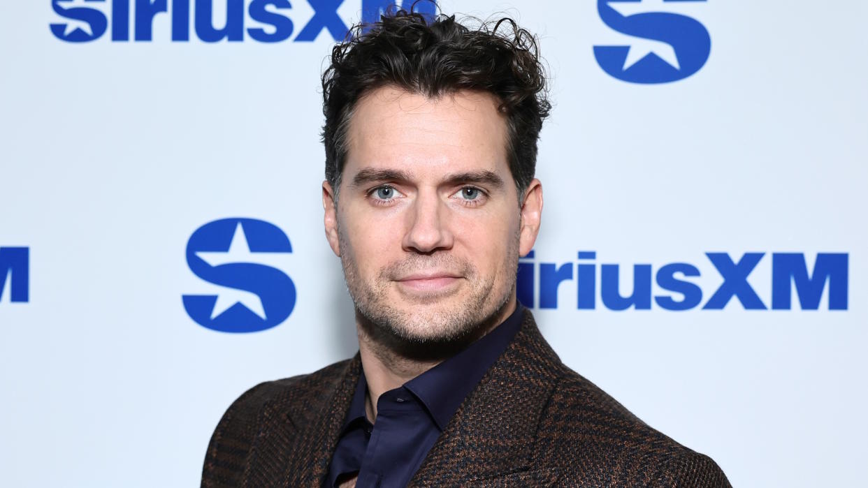  NEW YORK, NEW YORK - JANUARY 29: Henry Cavill visits SiriusXM at SiriusXM Studios on January 29, 2024 in New York City. (Photo by Theo Wargo/Getty Images). 