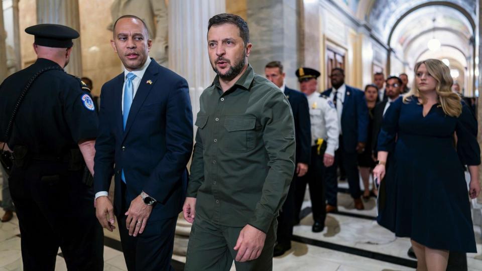 PHOTO: Ukrainian President Volodymyr Zelenskyy is welcomed to the Capitol in Washington, D.C., by House Minority Leader Hakeem Jeffries, left, Sept. 21, 2023 (J. Scott Applewhite/AP)