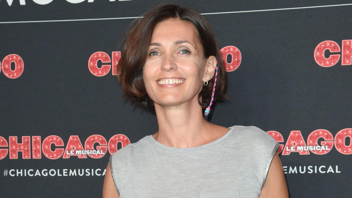 Adeline Blondieau l actrice se dévoile topless pour la bonne cause