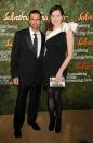 <p>Reza Jarrahy: 5' 8"<br>Geena Davis: 6' 0"</p>