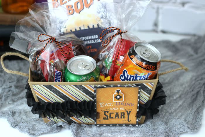 halloween food and drink spooky basket ideas