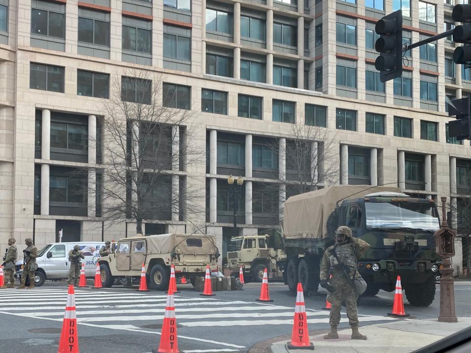 National Guard troops checkpoint Washington, DC