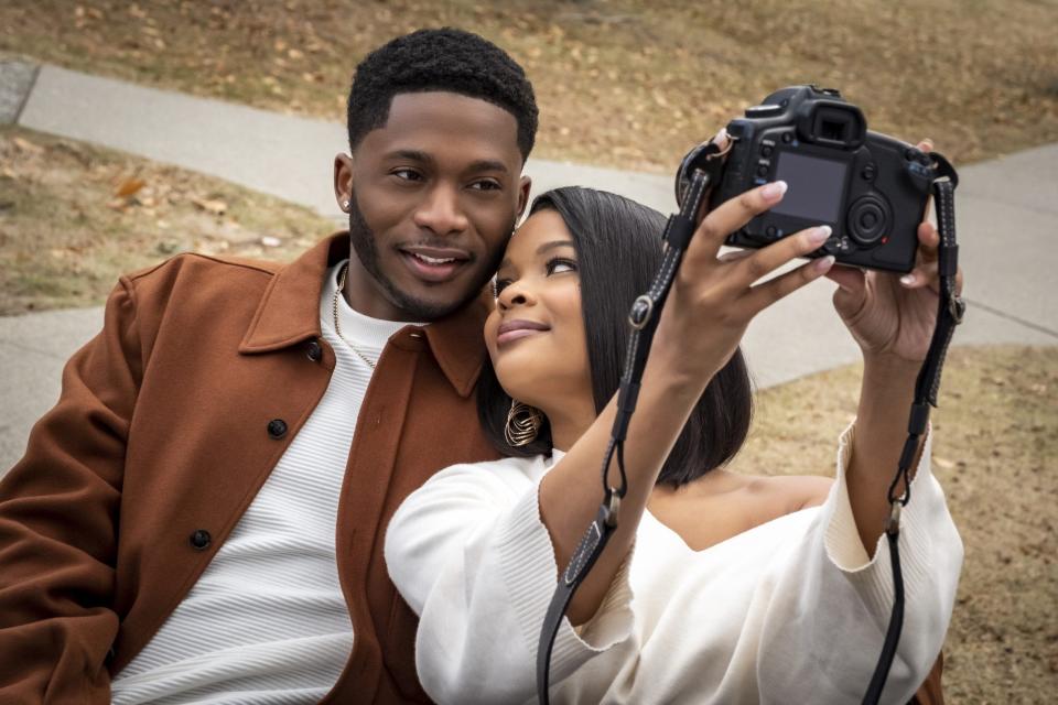 Da'Vinchi (left) and Ajiona Alexus star in "Mary J. Blige's Strength of a Woman," which premieres on Lifetime Saturday, June 17, 2023.