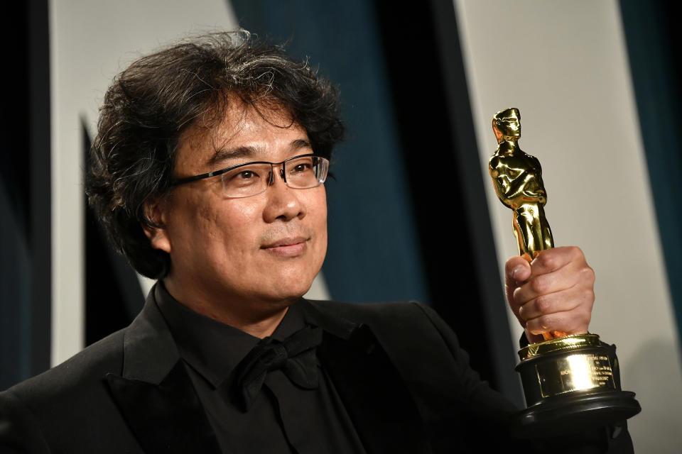 BEVERLY HILLS, CALIFORNIA - FEBRUARY 09: Bong Joon-ho attends the 2020 Vanity Fair Oscar Party hosted by Radhika Jones at Wallis Annenberg Center for the Performing Arts on February 09, 2020 in Beverly Hills, California. (Photo by Frazer Harrison/Getty Images)