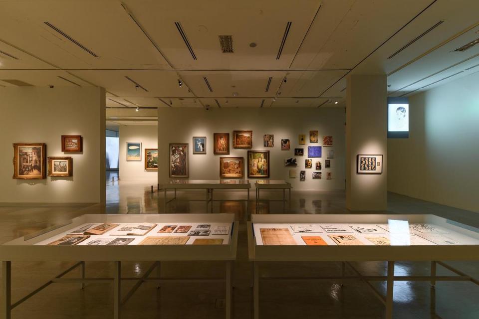 策展團隊從歐亞的博物館借展、國內美術館的典藏中，共有800多件跨媒材的畫作、文件、影音、複製展件等，並結合聲音效果、多媒體裝置、平面設計等跨域展示。（國立臺灣美術館提供）