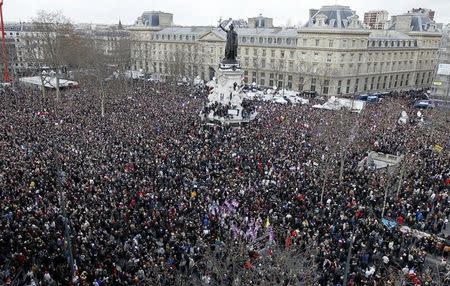 A general view shows Hundreds of thousands of people gathering on the Place de la Republique to attend the solidarity march (Rassemblement Republicain) in the streets of Paris January 11, 2015. REUTERS/Youssef Boudlal