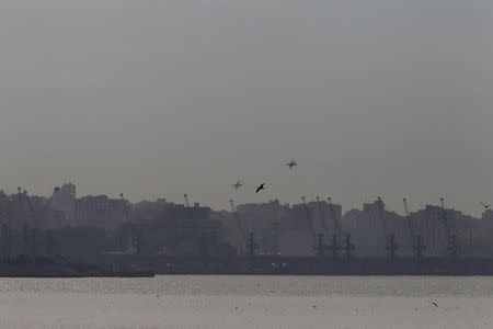 Russian warplanes fly in the sky over the Mediterranean coastal city of Latakia, Syria January 28, 2016. REUTERS/Omar Sanadiki