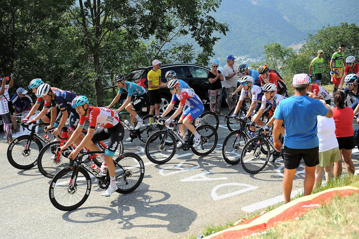 Dès que la route s'élève sur le Tour, de nombreux coureurs sont en difficulté et perdent du temps sur les meilleurs grimpeurs qui se disputent la victoire finale.  - Credit:Fernand Fourcade/SIPA / SIPA / Fernand Fourcade/SIPA