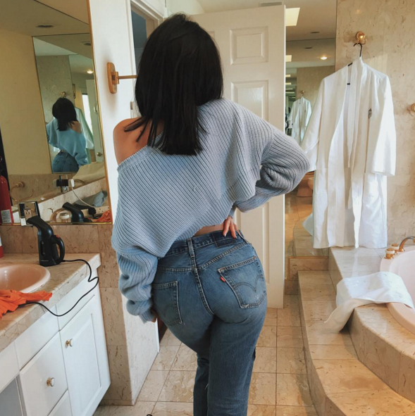 These “wedgie” Jeans Promise To Make Your Butt Look Phenomenal