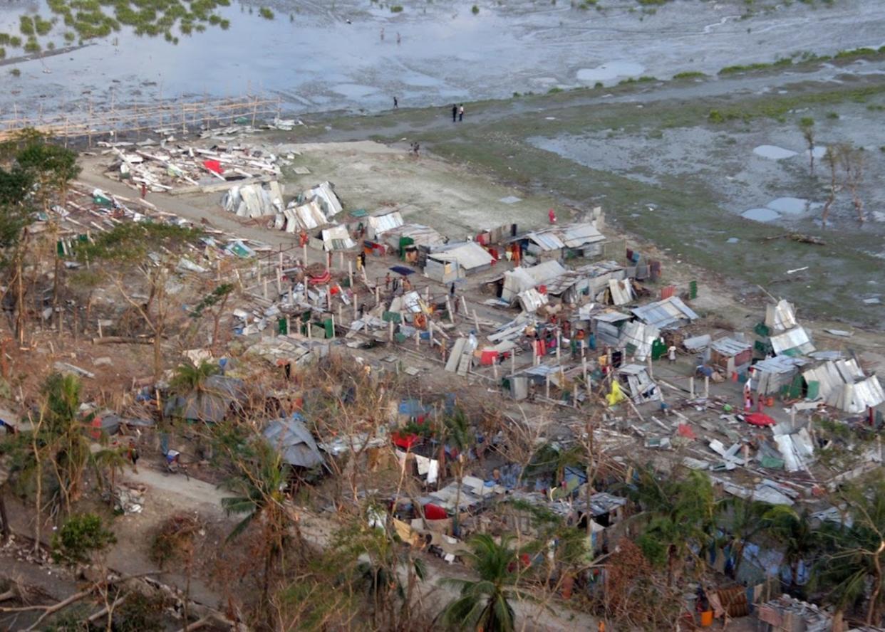 Cyclone Sidr killed 15,000 in Bangladesh, according to estimates