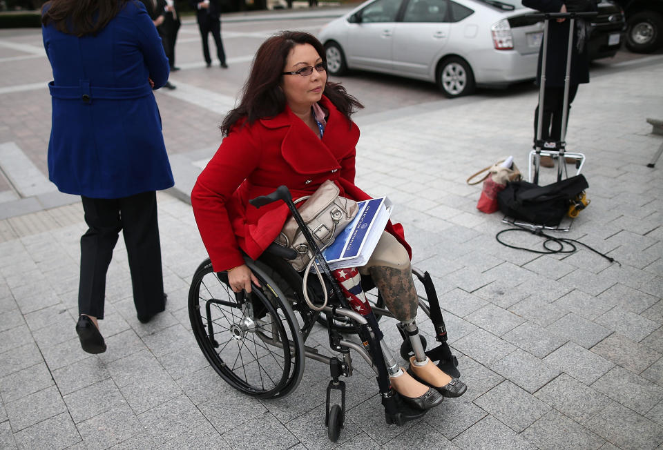 WASHINGTON, DC - NOVEMBER 15: Newly elected Congressional freshmen Tammy Duckworth (D-IL) arrives to pose for a class picture with other new members of the 113th Congress on the steps of the U.S. Capitol on November 15, 2012 in Washington DC. (Photo by Mark Wilson/Getty Images) 