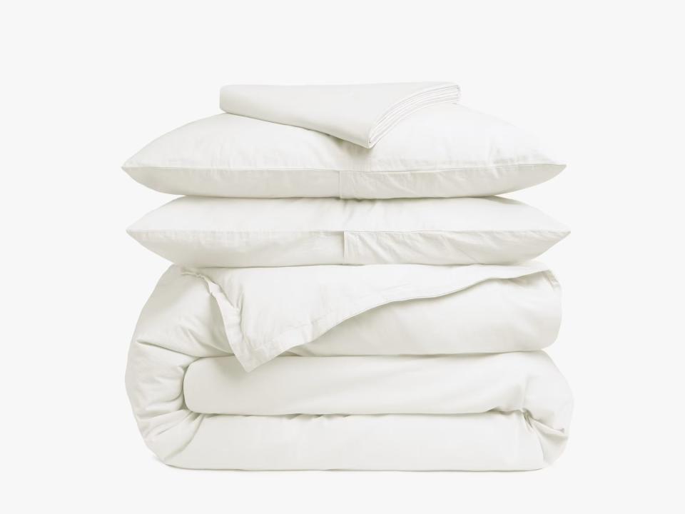 <p><a href="https://go.redirectingat.com?id=74968X1596630&url=https%3A%2F%2Fwww.parachutehome.com%2Fproducts%2Fpercale-venice-set%3Foptions%3Dcolor_cream.size_queen&sref=https%3A%2F%2Fwww.harpersbazaar.com%2Ffashion%2Ftrends%2Fa60635632%2Fparachute-bedding-review%2F" rel="nofollow noopener" target="_blank" data-ylk="slk:Shop Now;elm:context_link;itc:0;sec:content-canvas" class="link ">Shop Now</a></p><p>Percale Venice Set</p><p>parachutehome.com</p><p>$329.00</p>