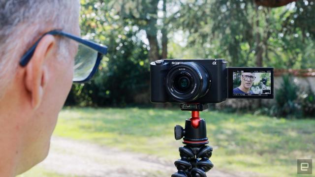 Hands-on with the Sony ZV-E1 vlogging camera - Galaxus