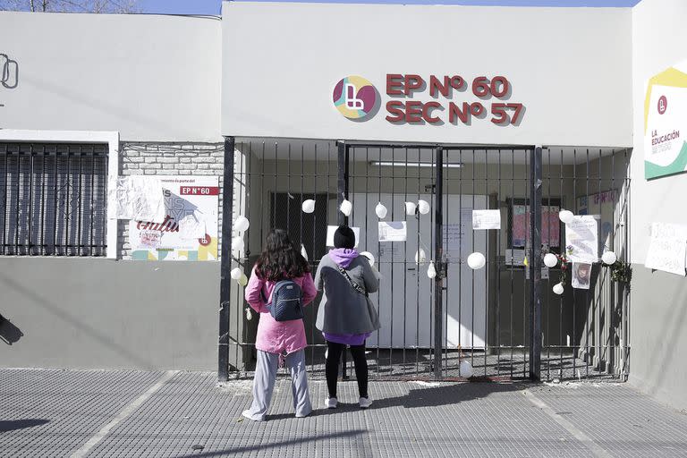 Los votantes son trasladados a una escuela a 12 cuadras 