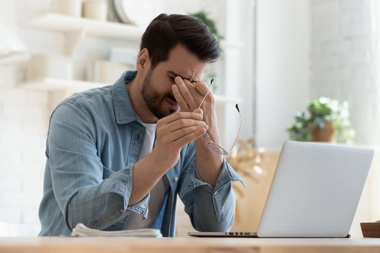 El constante estrés del burnout también trae aparejada una larga lista de síntomas físicos