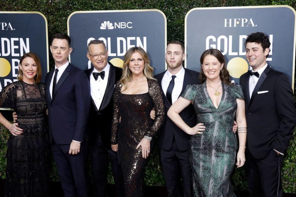 (left to right) Samantha Bryant, Colin Hanks, Tom Hanks, Rita Wilson, Chet Hanks, Elizabeth Hanks and Truman Hanks | P. Lehman / Barcroft Media via Getty