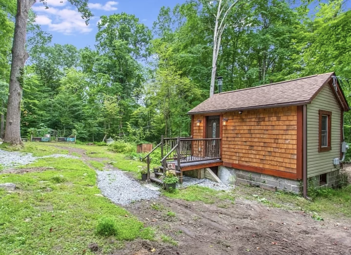 New Jersey: The Adorable Hunting Cabin