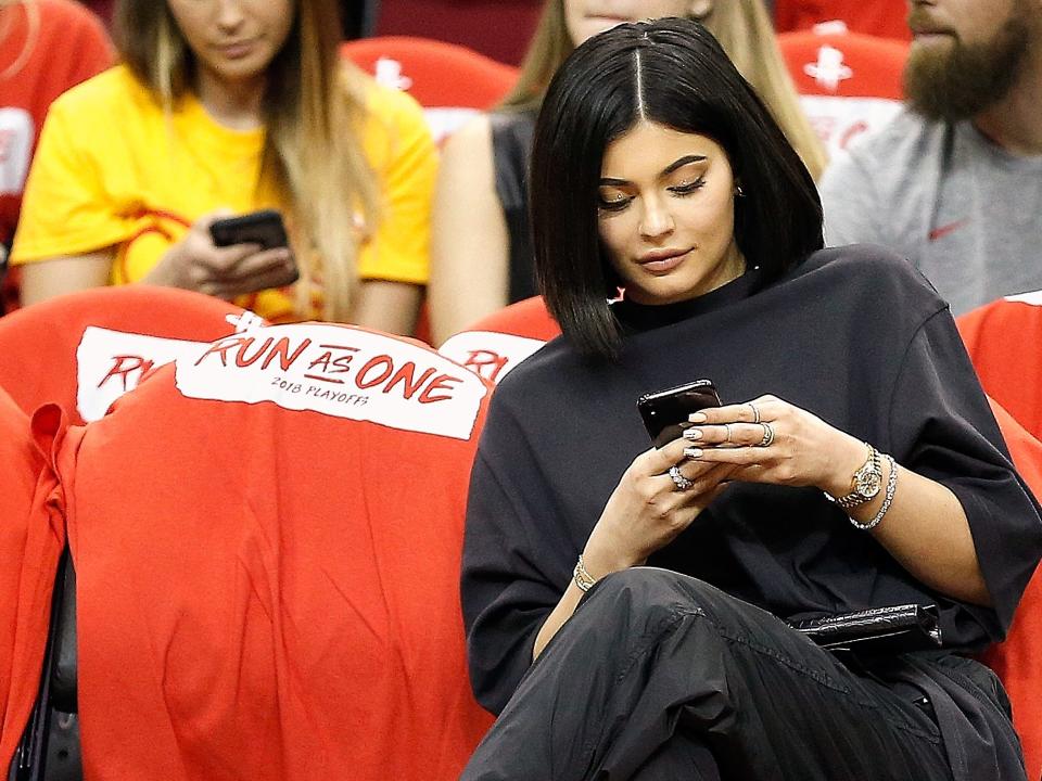 kylie jenner phone