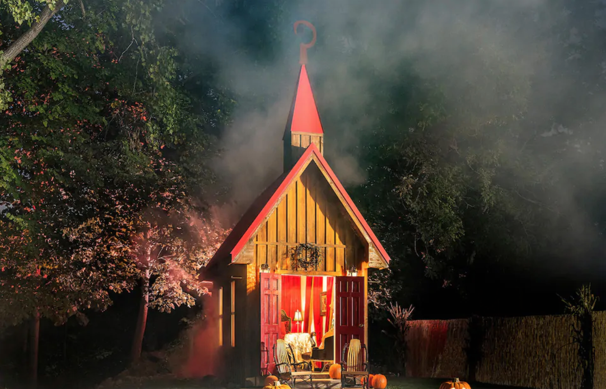 Spend the weekend in Hell, Mich., at this Airbnb. (Photo: Airbnb)