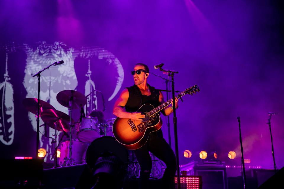 Kip Moore performs on the main stage during the fourth day of Country Thunder in Florence on April 16, 2023.