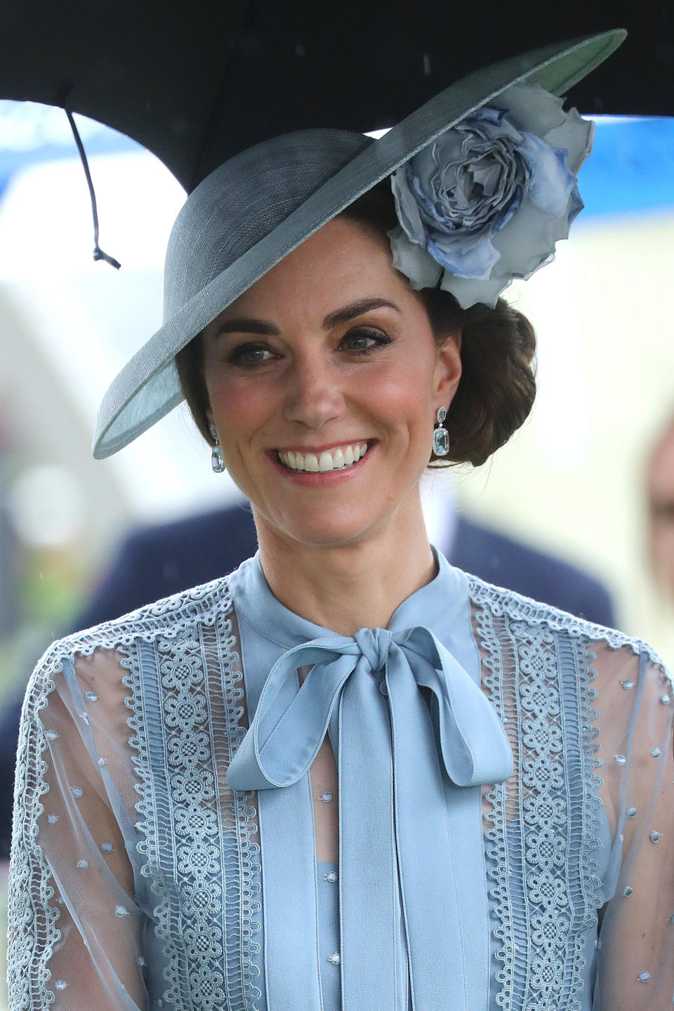 Kate Middleton wears a blue dress at Ascot