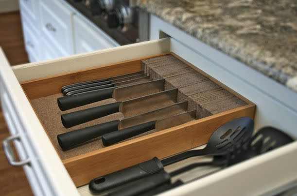 Deluxe Knifedock in-drawer kitchen knife storage