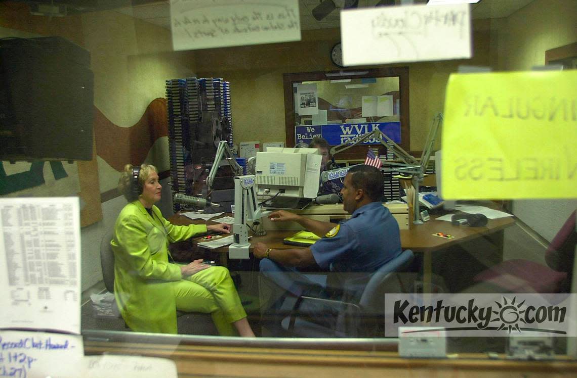 Lexington Police chief Anthany Beatty was a guest on the Sue Wylie show on WVLK on Thursday August 16, 2001. Photo by Mark Cornelison | Staff Herald-Leader
