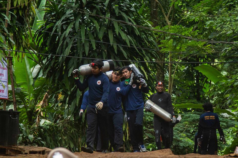 Divers prepare for the rescue mission amid a number of challenges facing the team enlisted to rescue the boys and their soccer coach. Source: Getty