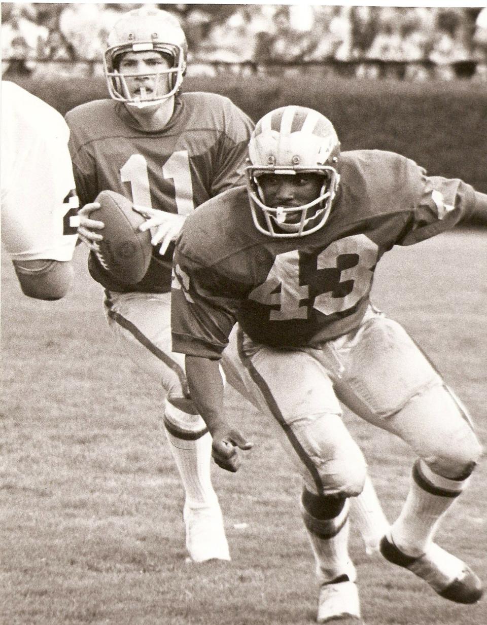 Delaware running back Vern Roberts.