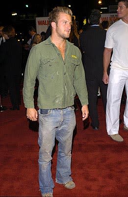 Scott Caan at the LA premiere of MGM's Walking Tall