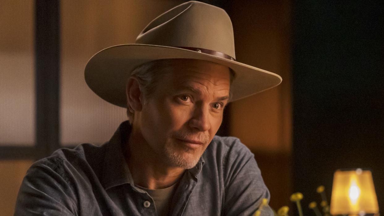  Raylan Givens in cowboy hat in Justified: City Primeval. 