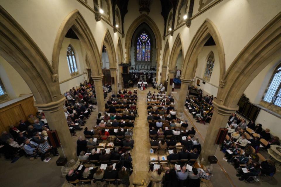 Isle of Wight County Press: A packed Newport Minster