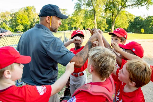 Milwaukee baseball coach named national Little League coach of the