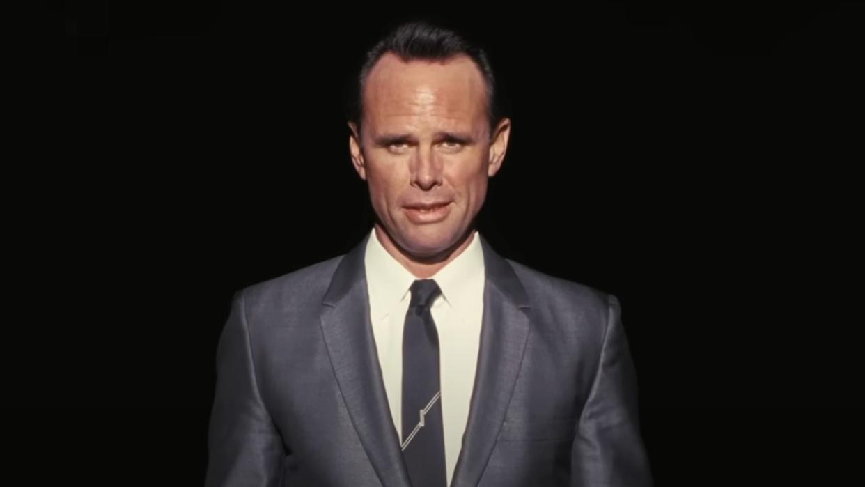  Walton Goggins in Fallout. 