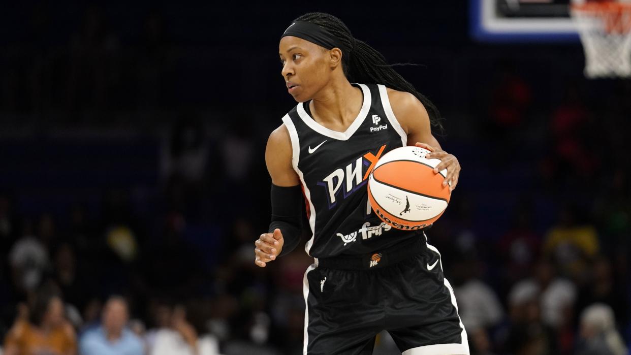 Phoenix Mercury guard Shey Peddy