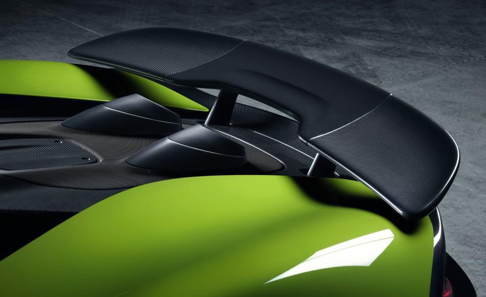 <p>The outlets also mean the Spider has to use the same fixed-position rear wing as the coupe, which incorporates a ceramic coating to help it withstand the serious temperatures the pipes are capable of generating.</p>