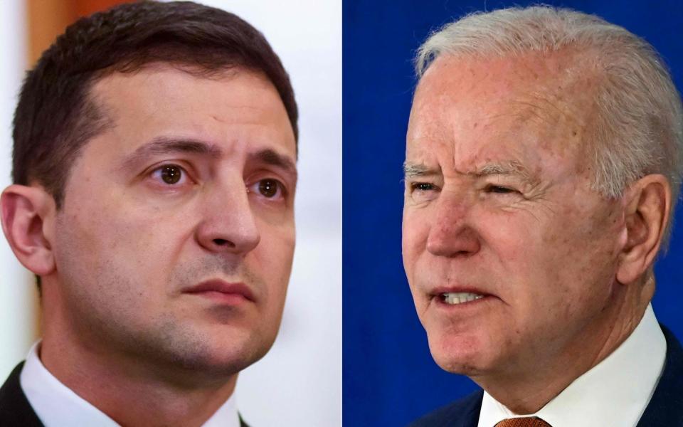 Volodymyr Zelensky and Joe Biden - GINTS IVUSKANS/AFP