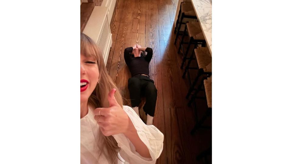 Taylor and Gracie inside Taylor's apartment in New York City