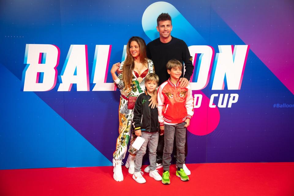 tarragona, spain october 14 shakira, gerard pique and his sons posing at the balloons world cup on october 14, 2021 in tarragona, spain based on a series of viral tiktok videos where two brothers were seen competing among themselves so that a balloon did not touch the ground, spanish streamer ibai llanos, along with futbol club barcelona player gerard pique, have organized the first balloons world cup, held in the congress hall of the portaventura theme park the competition, which includes players from 32 different countries, is based on a one on one game in which players must prevent a balloon from touching the ground photo by joan amengual viewpress